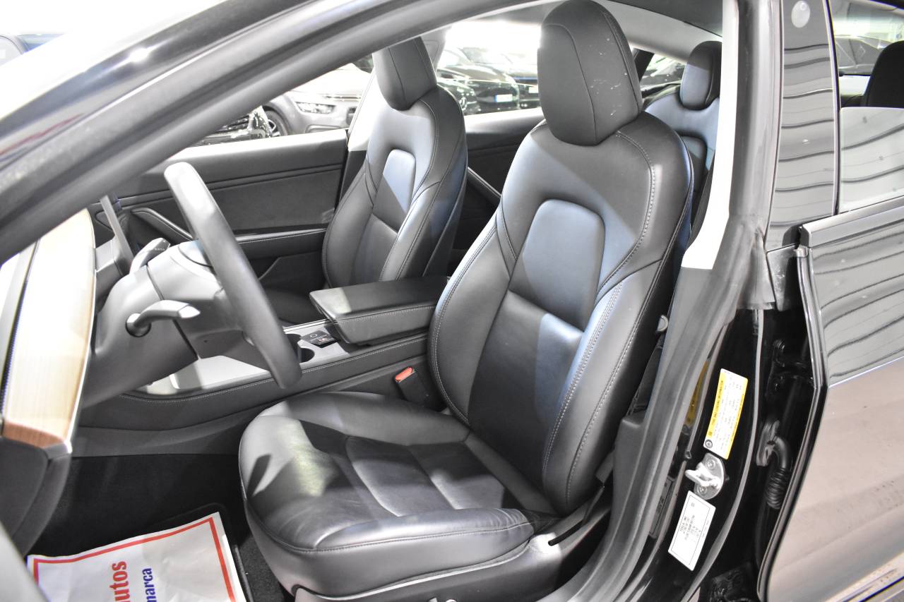 TESLA MODEL 3 en Minoautos