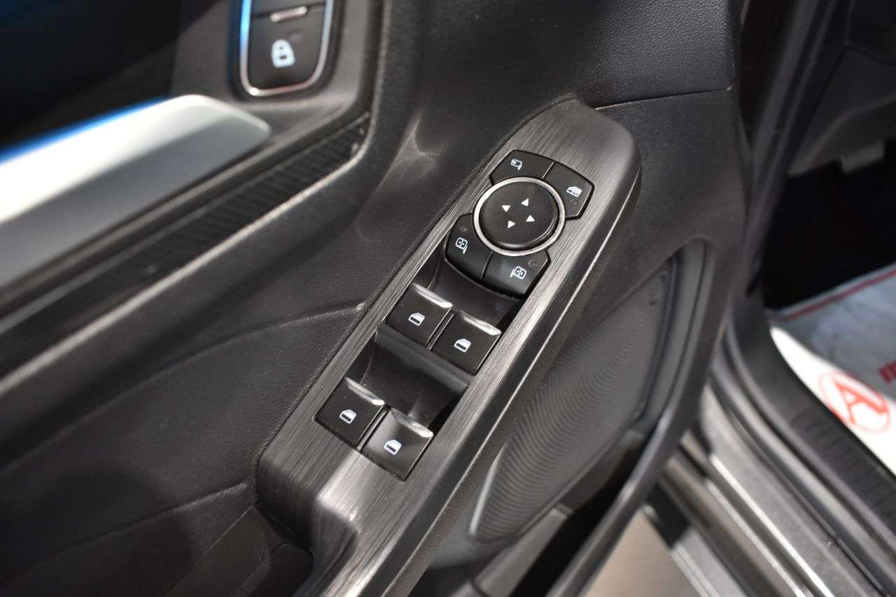 FORD KUGA en Minoautos