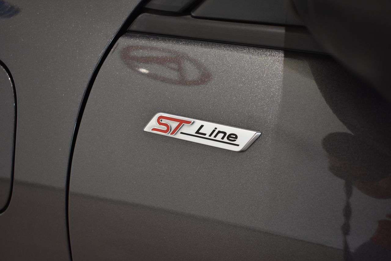 FORD KUGA en Minoautos