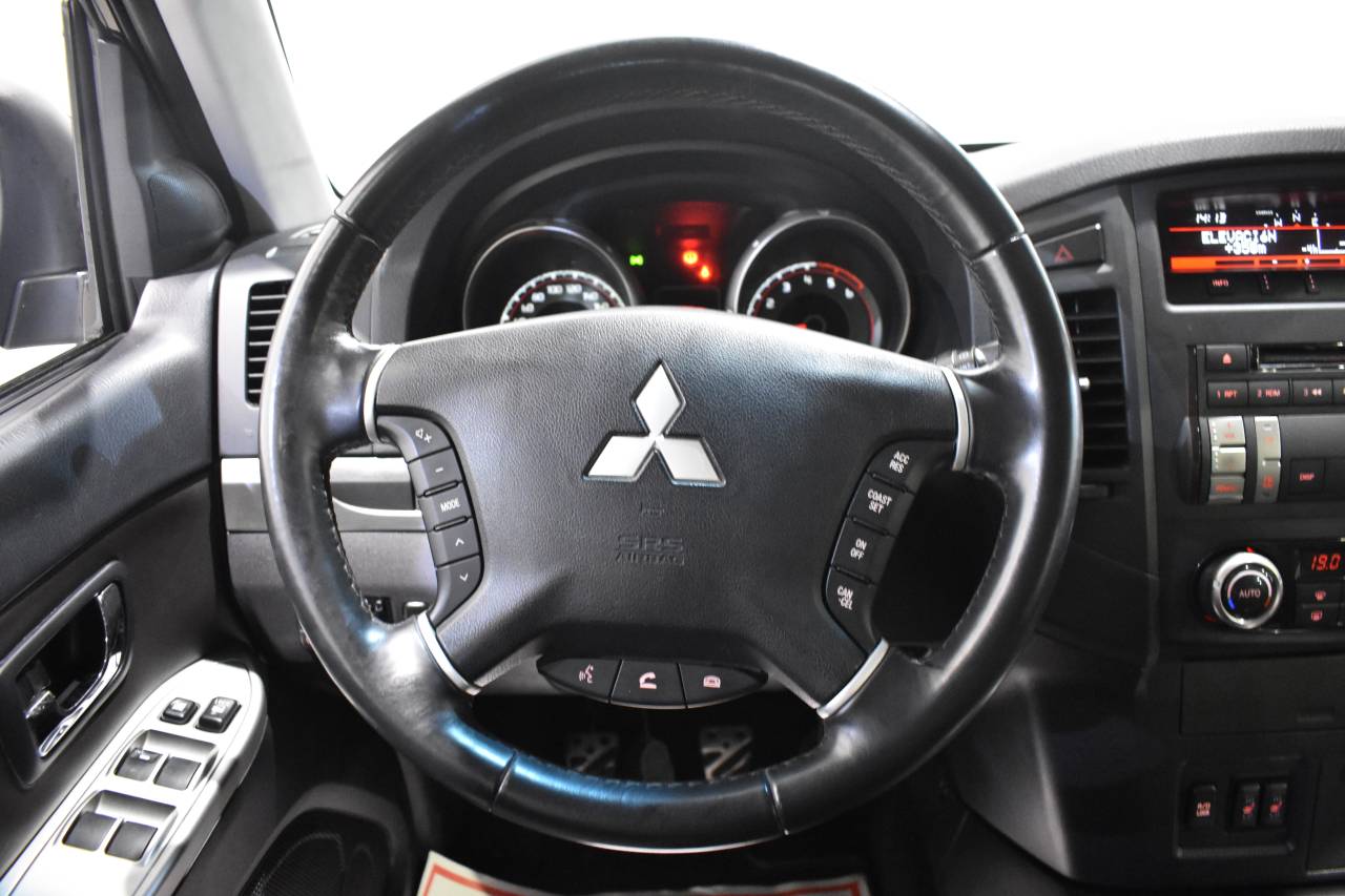 MITSUBISHI PAJERO en Minoautos