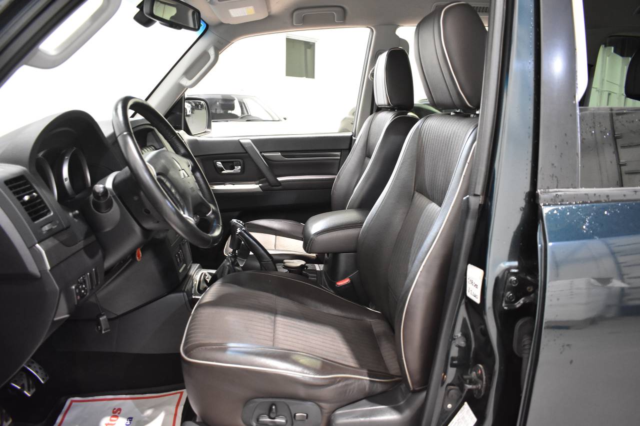 MITSUBISHI PAJERO en Minoautos