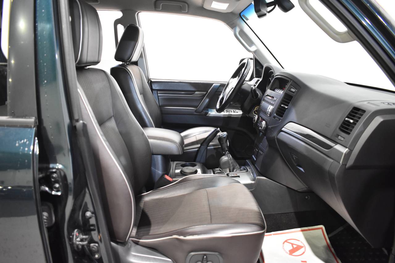 MITSUBISHI PAJERO en Minoautos