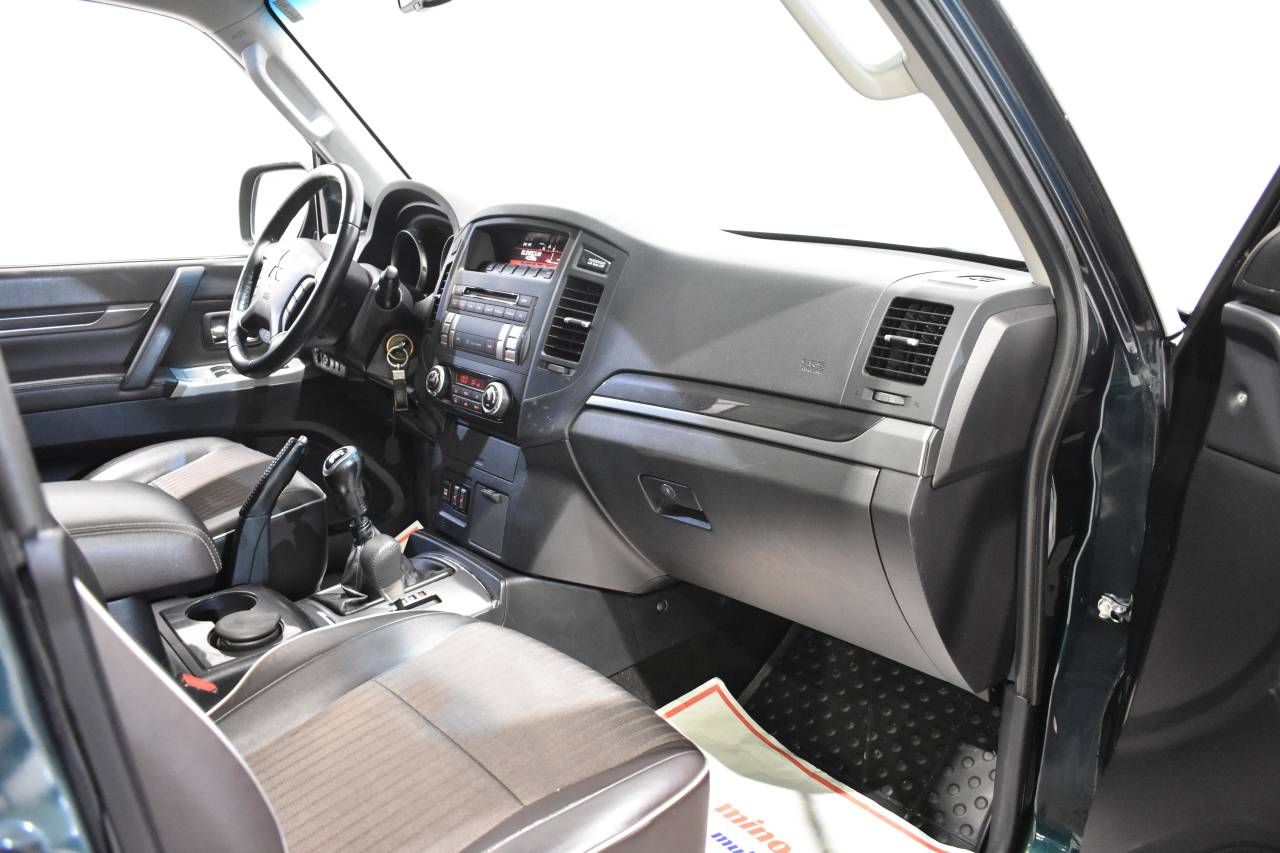 MITSUBISHI PAJERO en Minoautos