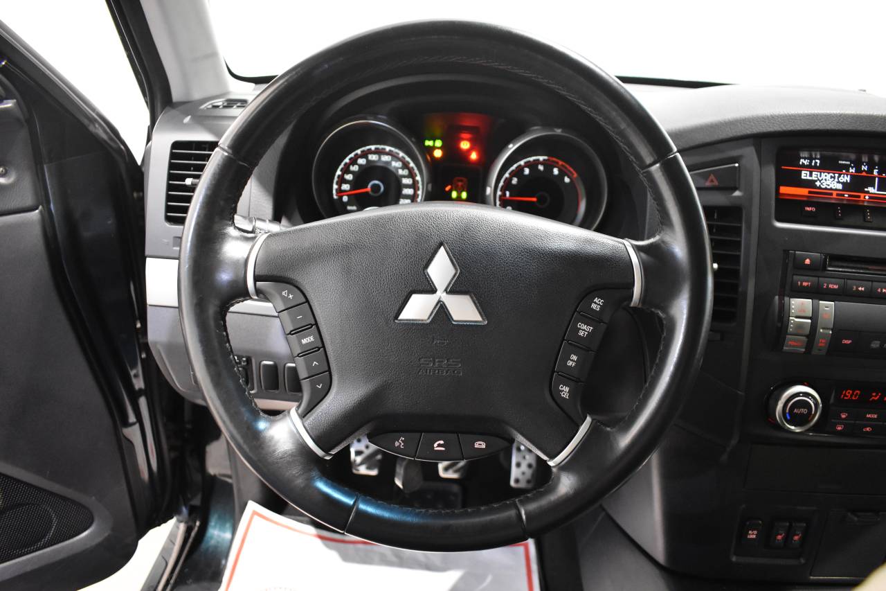 MITSUBISHI PAJERO en Minoautos