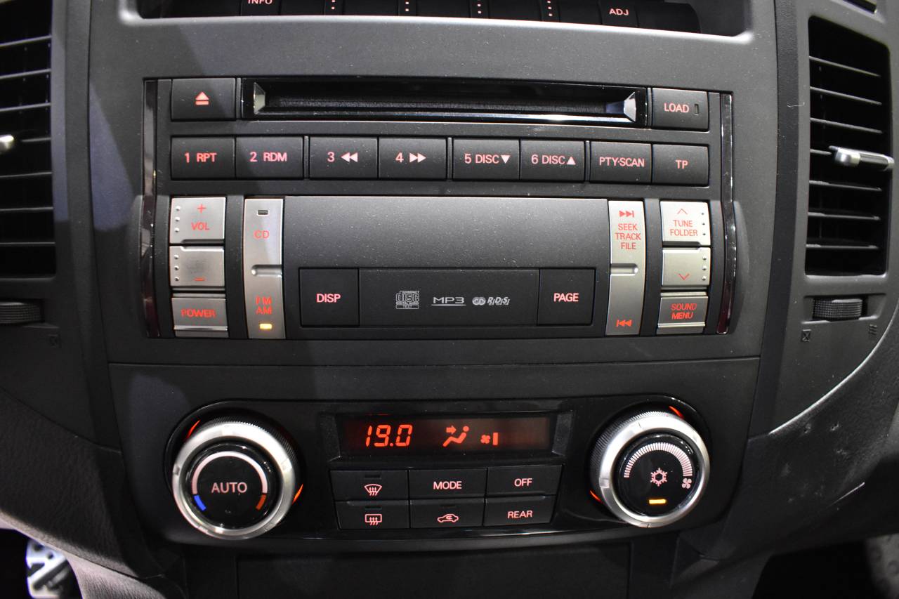 MITSUBISHI PAJERO en Minoautos