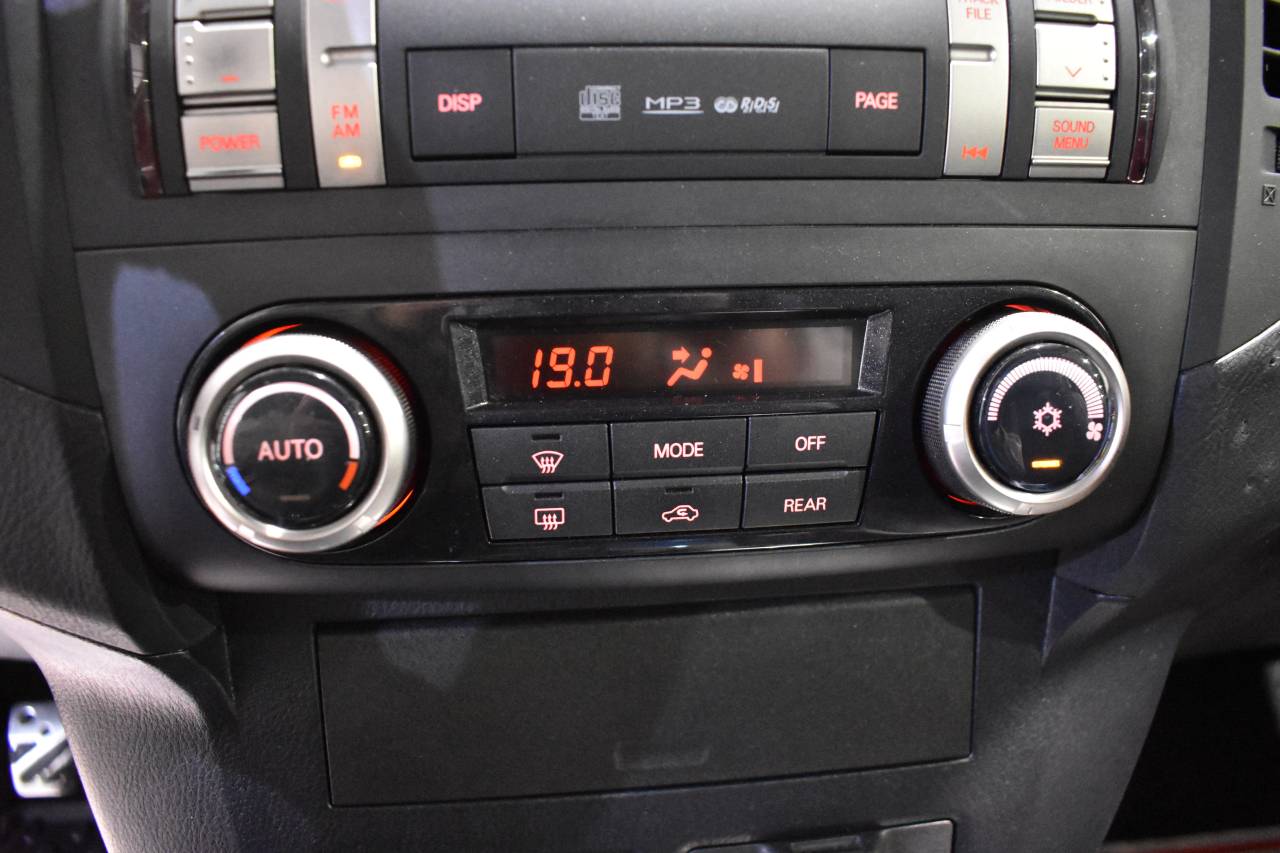 MITSUBISHI PAJERO en Minoautos