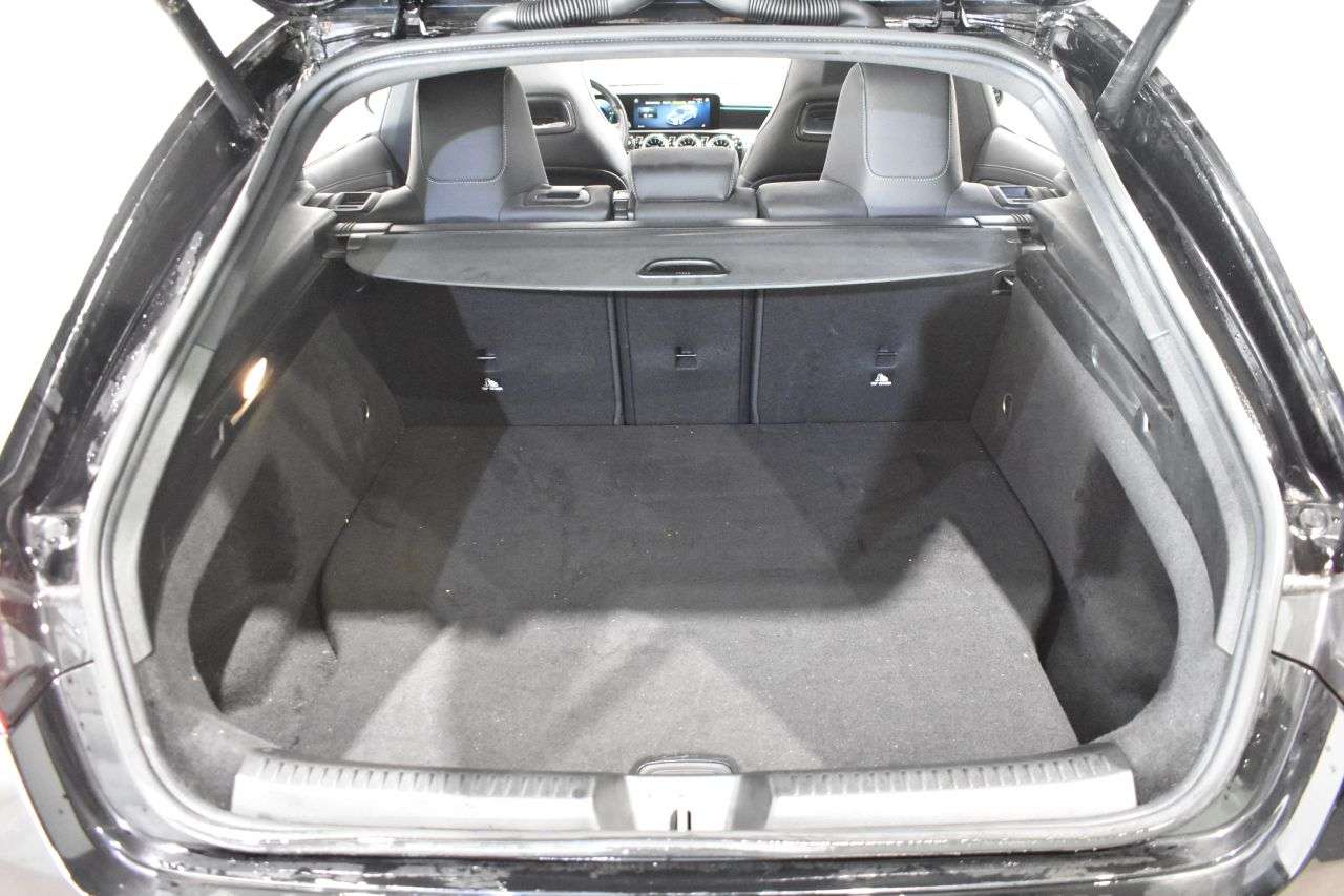 MERCEDES-BENZ CLASE CLA