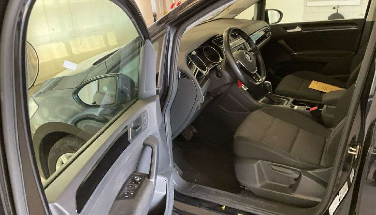 VW TOURAN en Minoautos