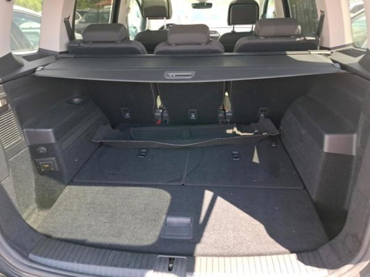 VW TOURAN en Minoautos