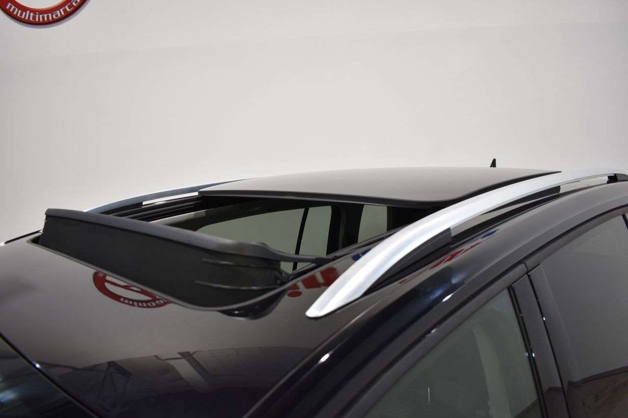 VW TOURAN en Minoautos