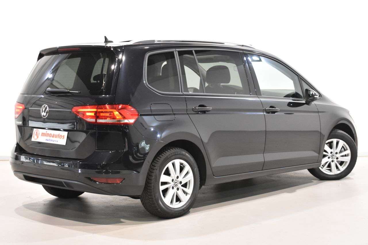 VW TOURAN en Minoautos