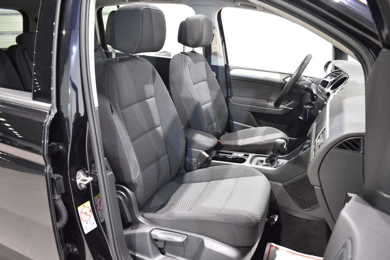 VW TOURAN en Minoautos