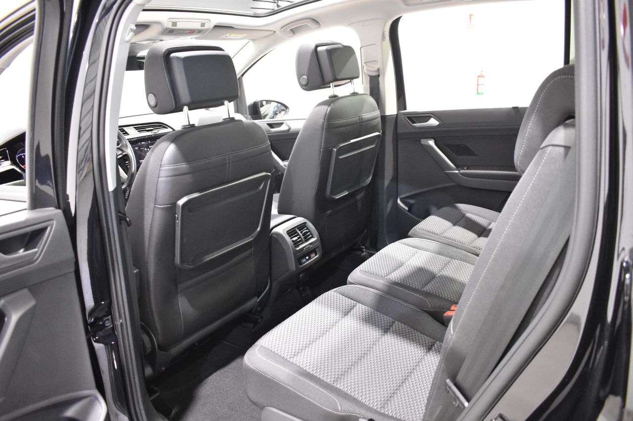 VW TOURAN en Minoautos