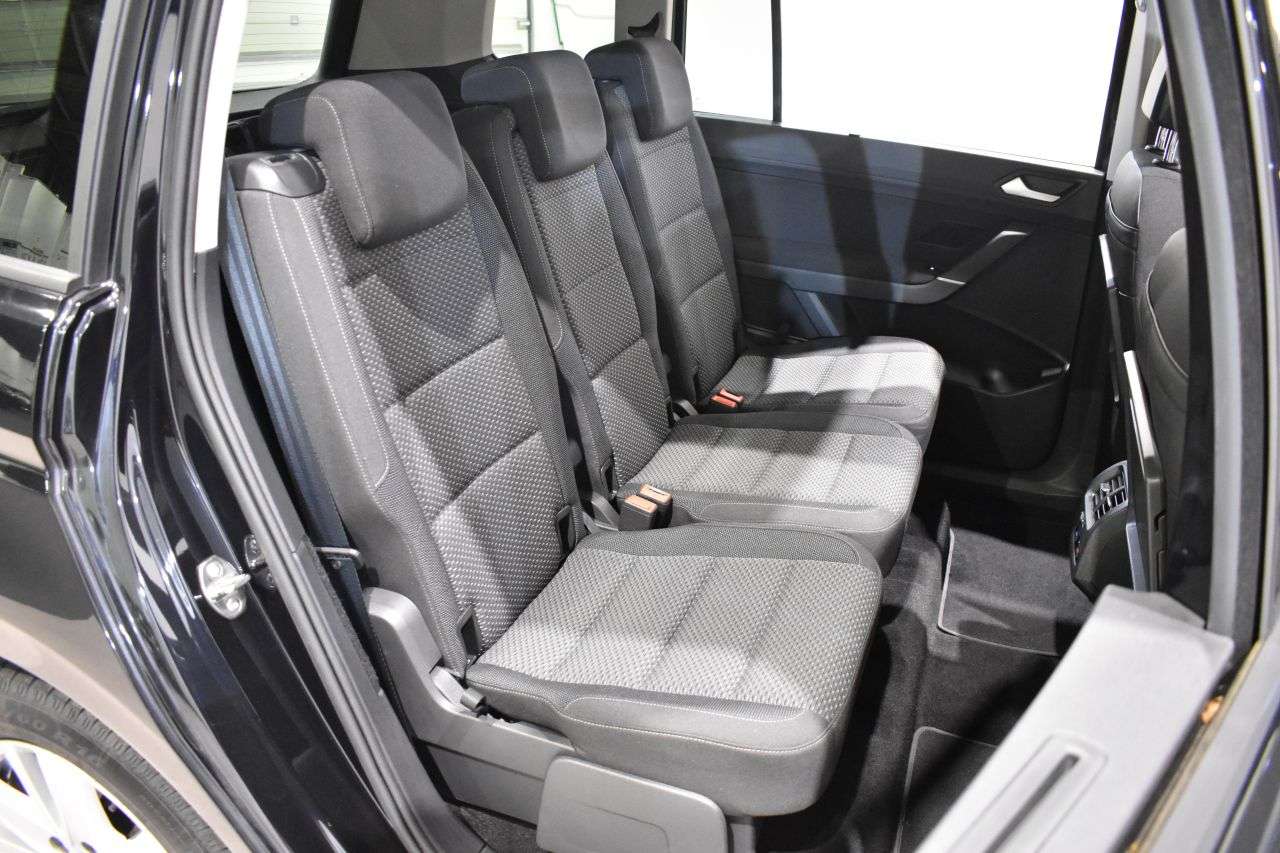 VW TOURAN en Minoautos