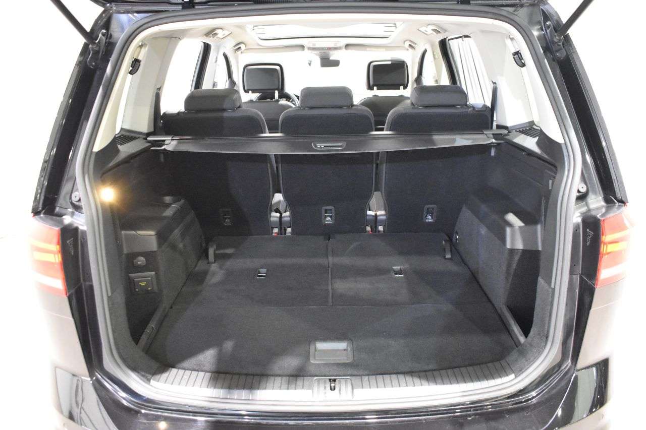 VW TOURAN en Minoautos