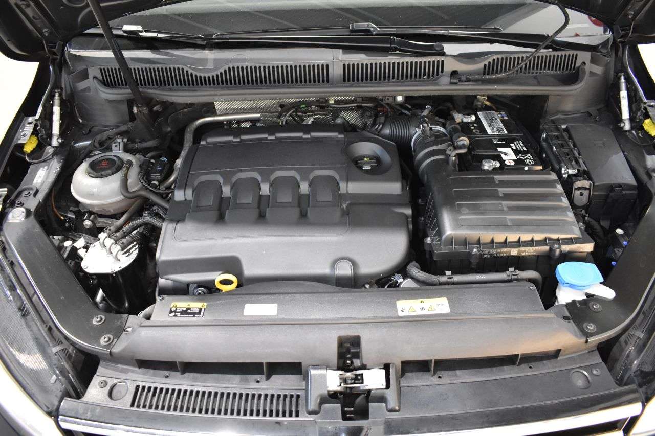 VW TOURAN en Minoautos