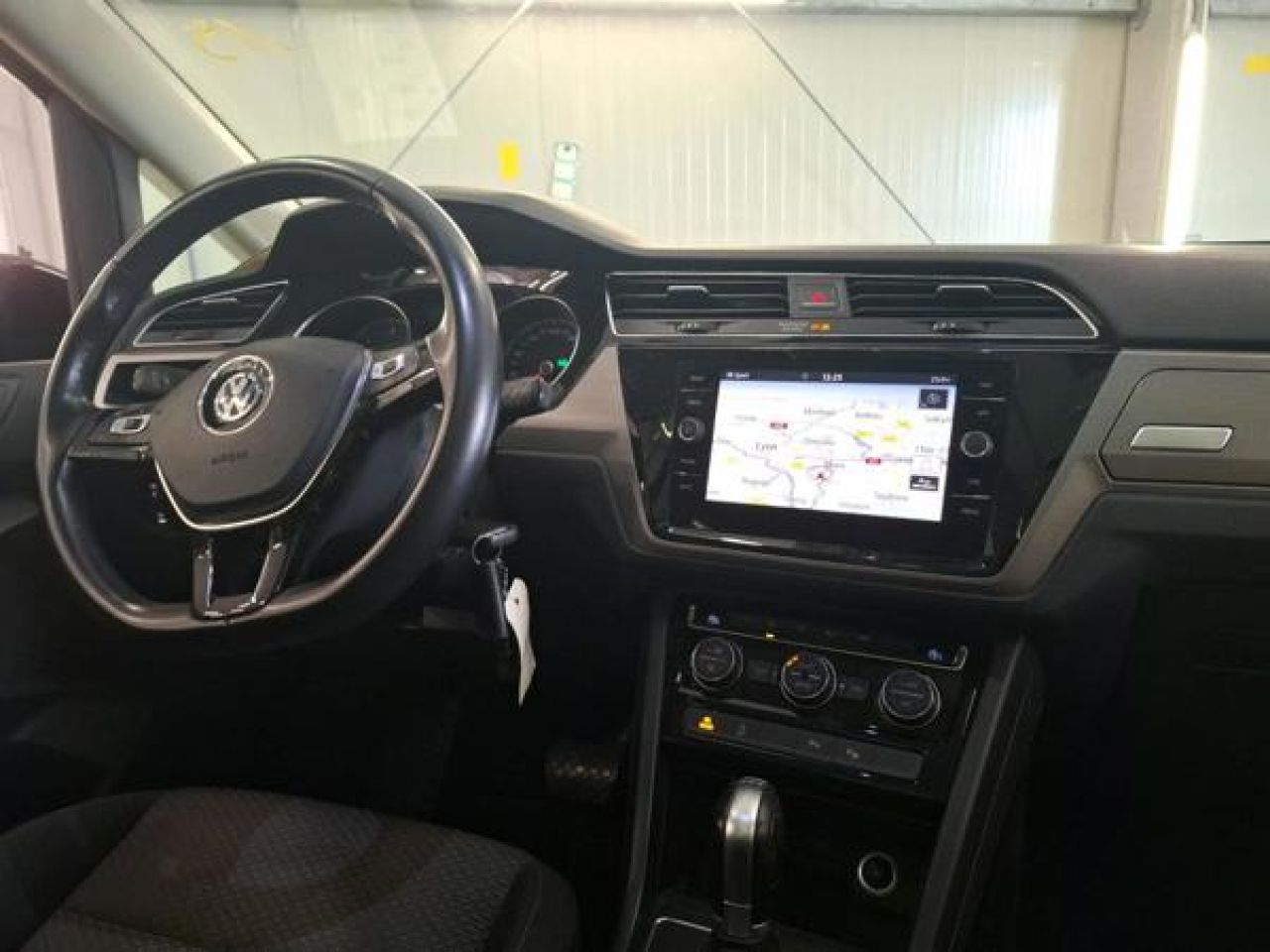 VW TOURAN en Minoautos