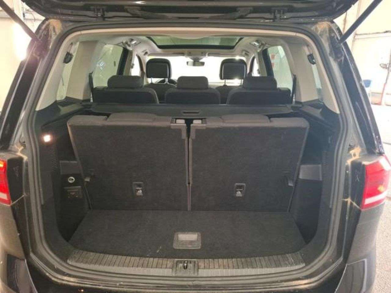 VW TOURAN en Minoautos