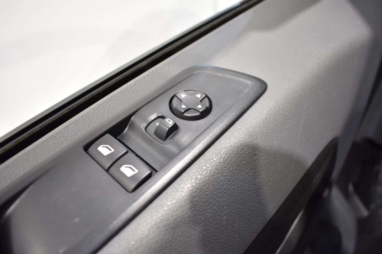 PEUGEOT EXPERT en Minoautos