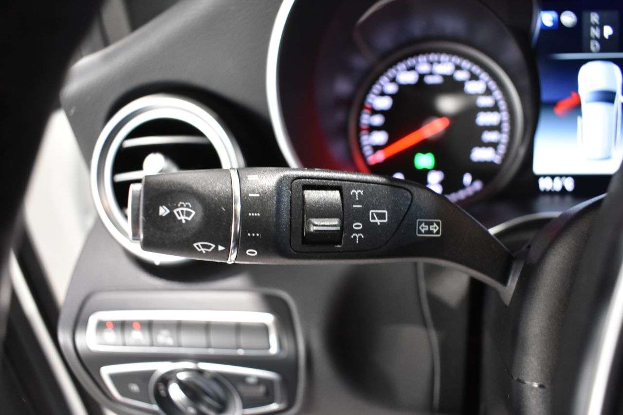 MERCEDES-BENZ CLASE GLC