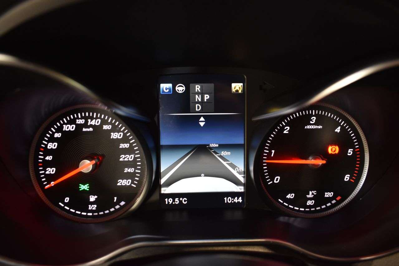 MERCEDES-BENZ CLASE GLC