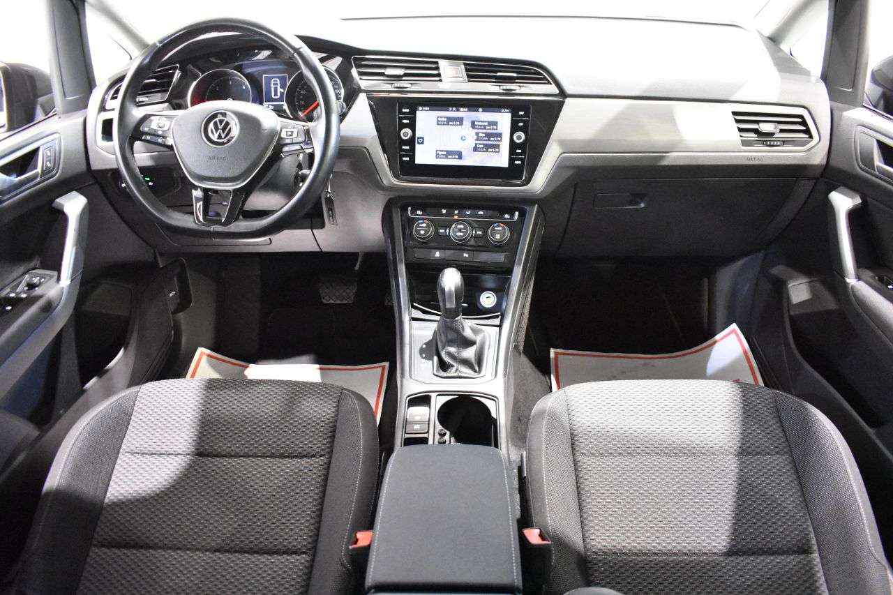 VW TOURAN en Minoautos