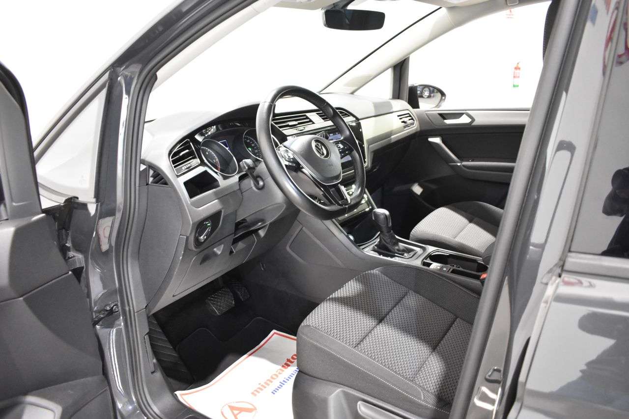 VW TOURAN en Minoautos