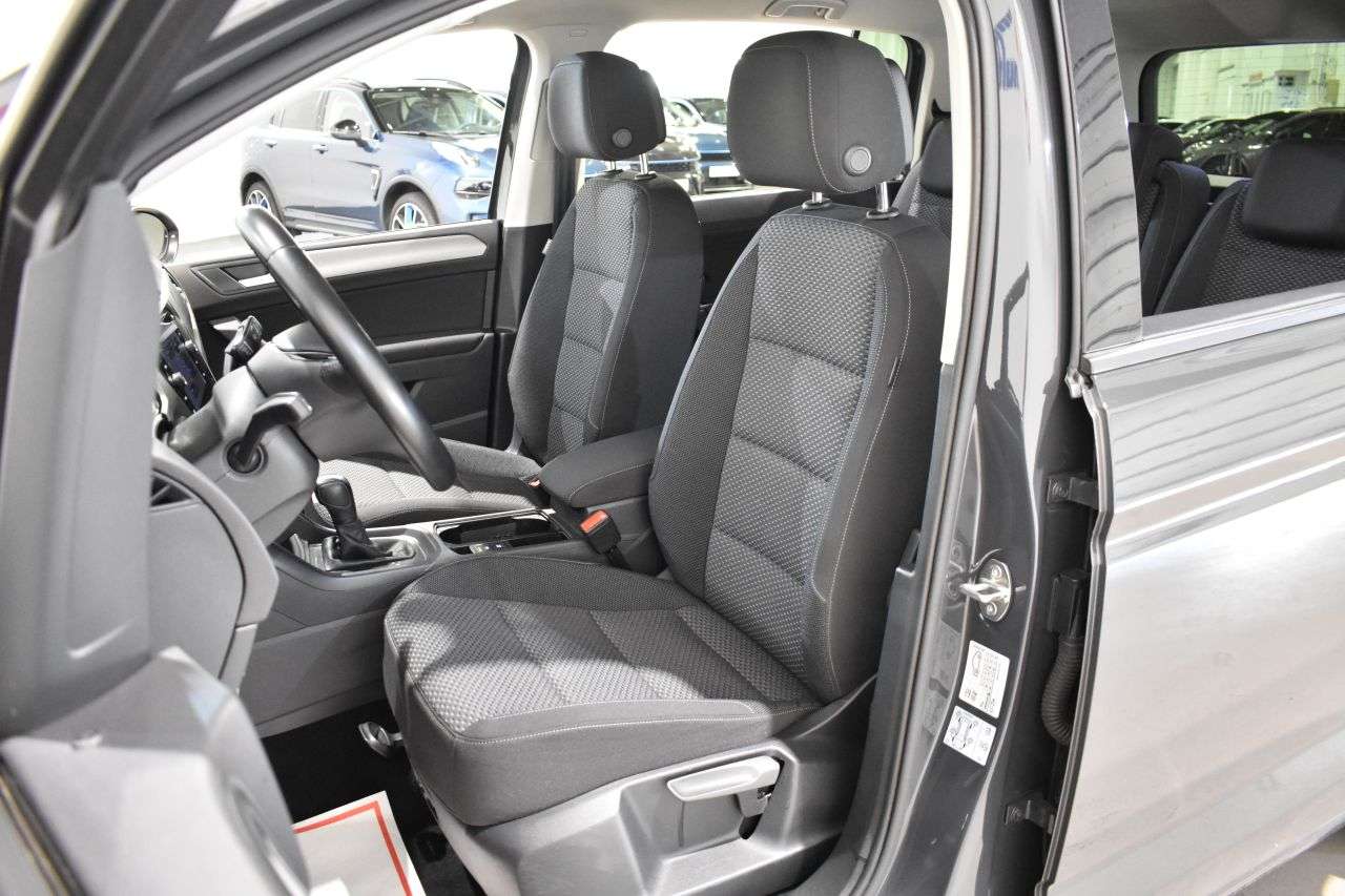 VW TOURAN en Minoautos