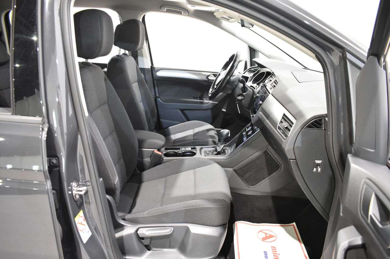 VW TOURAN en Minoautos