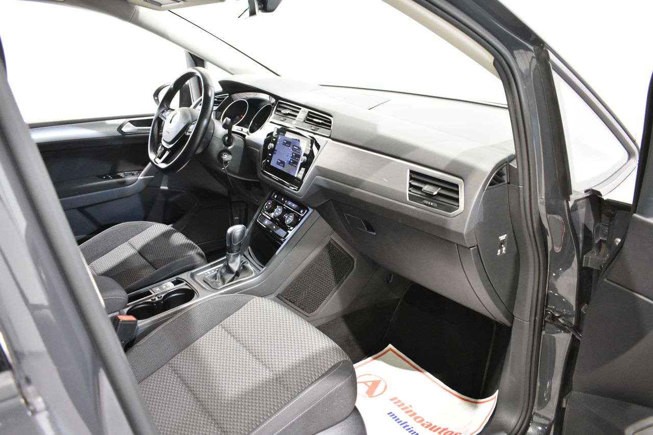 VW TOURAN en Minoautos