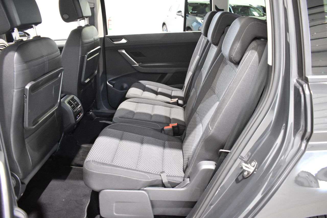 VW TOURAN en Minoautos
