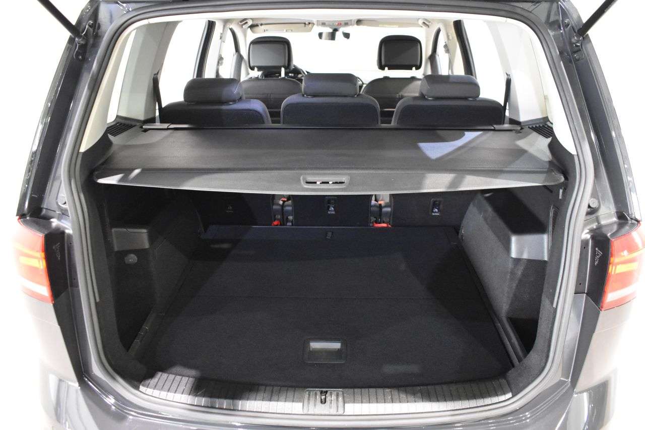 VW TOURAN en Minoautos