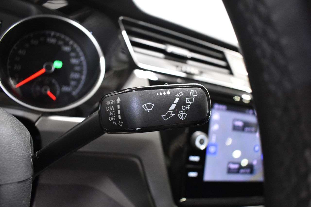 VW TOURAN en Minoautos