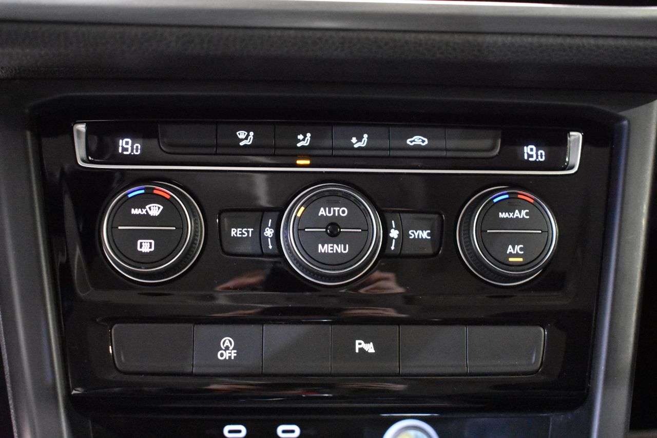 VW TOURAN en Minoautos