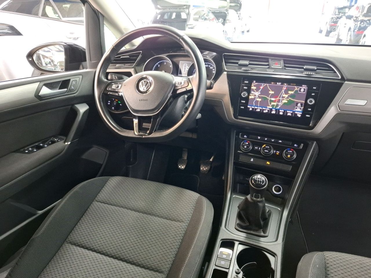VW TOURAN en Minoautos