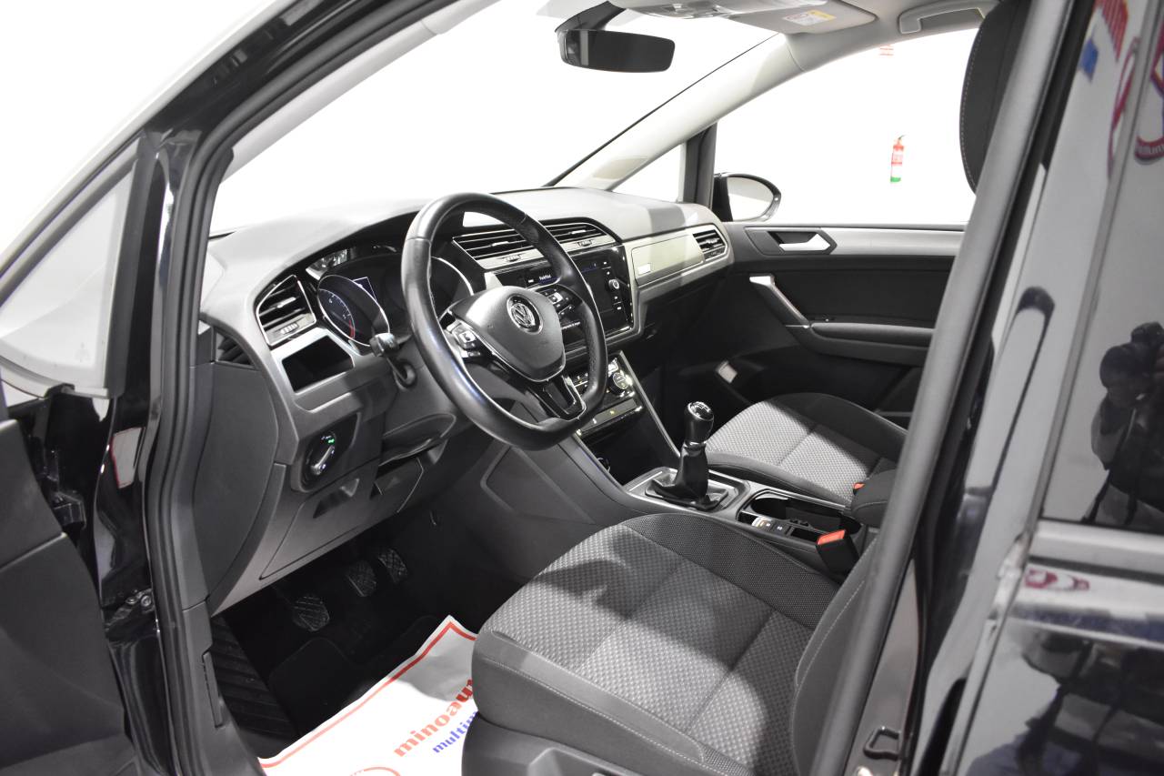 VW TOURAN en Minoautos