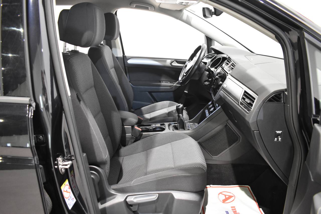 VW TOURAN en Minoautos
