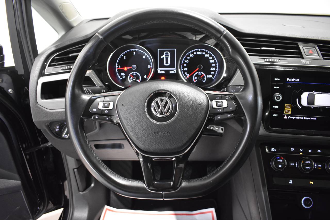 VW TOURAN en Minoautos