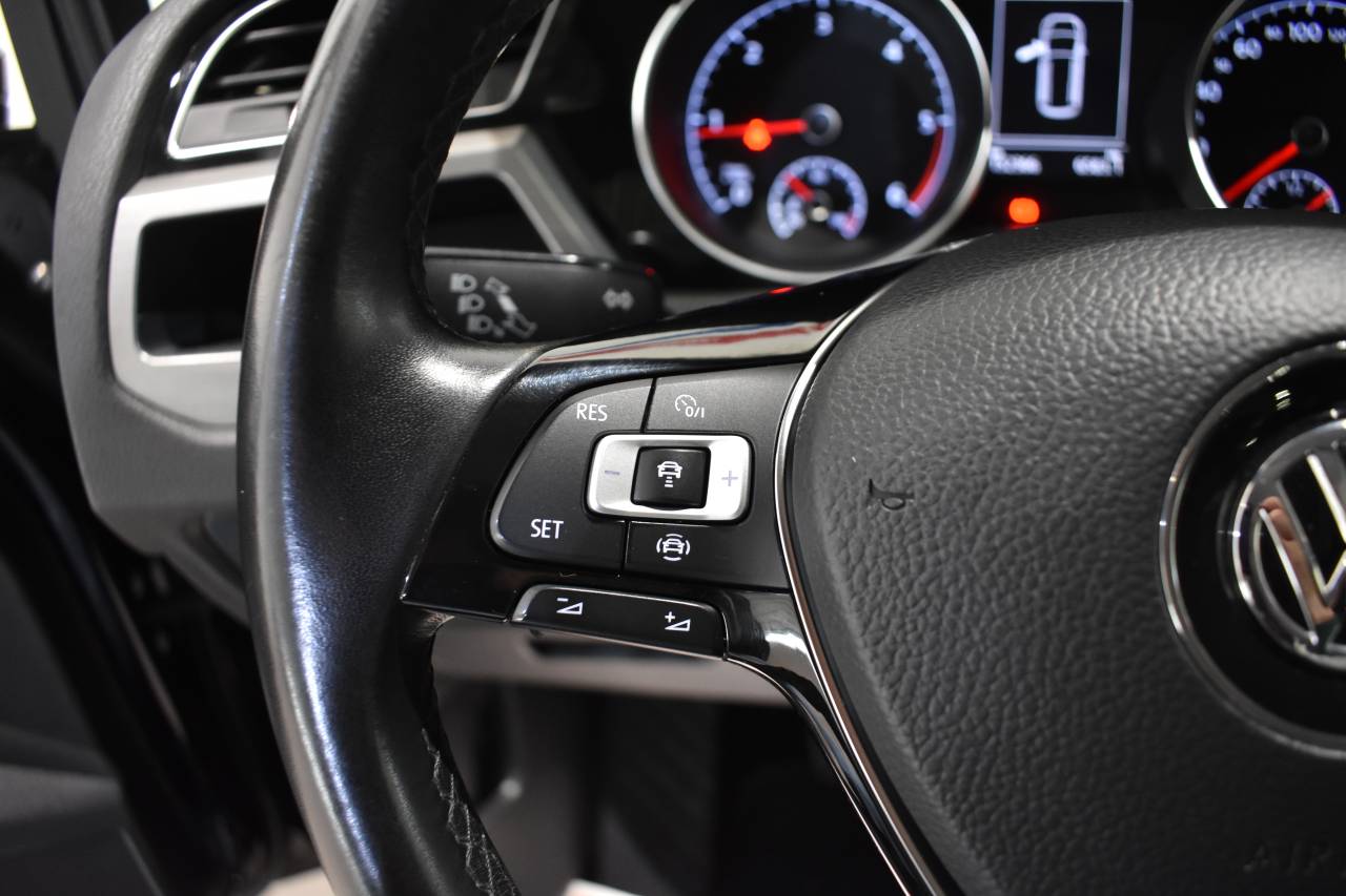 VW TOURAN en Minoautos