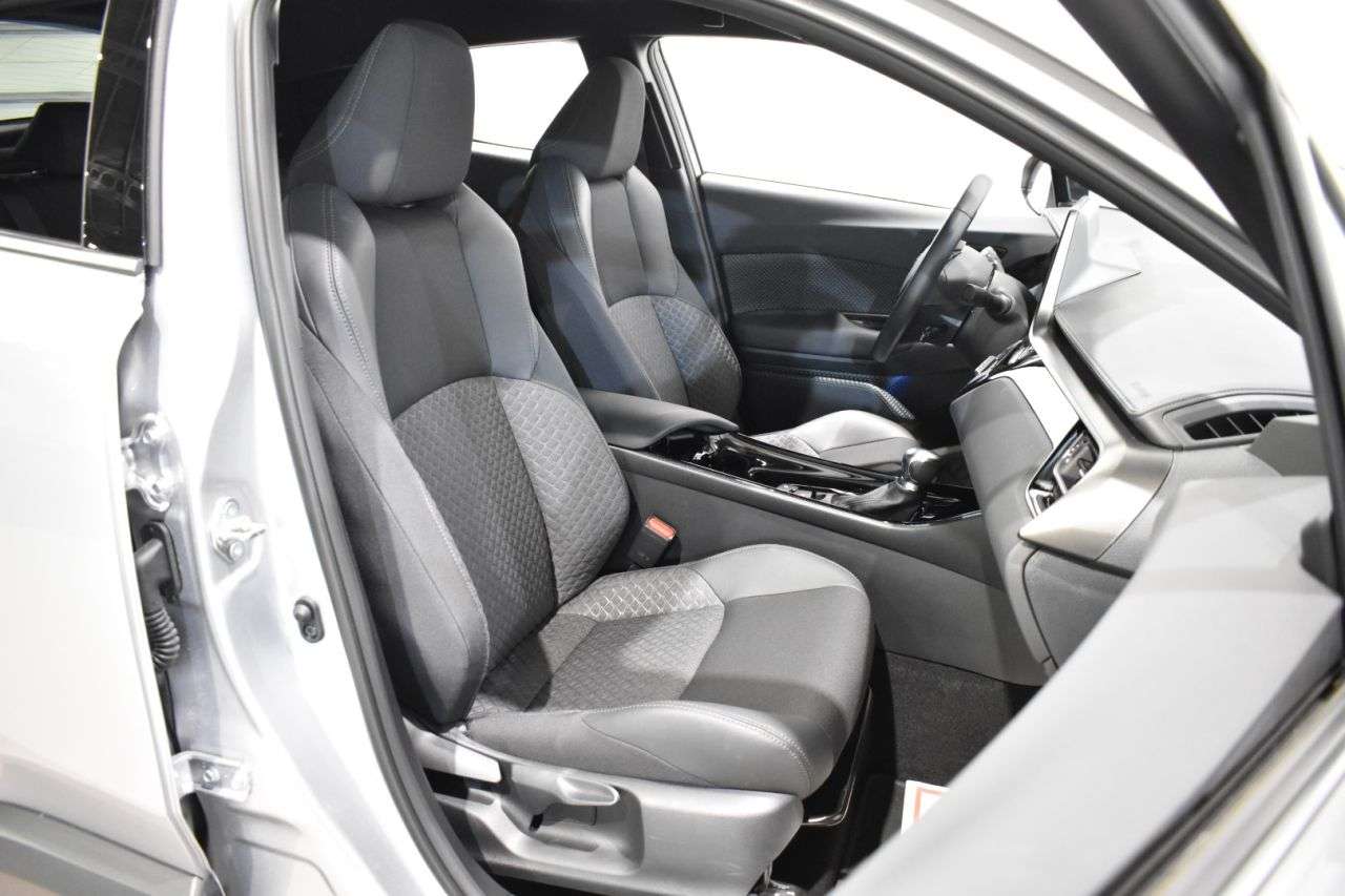 TOYOTA C-HR en Minoautos