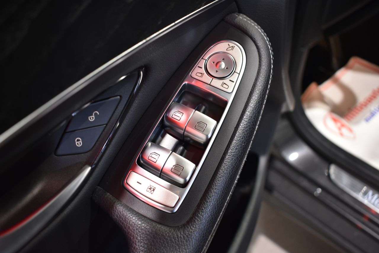 MERCEDES-BENZ CLASE GLC