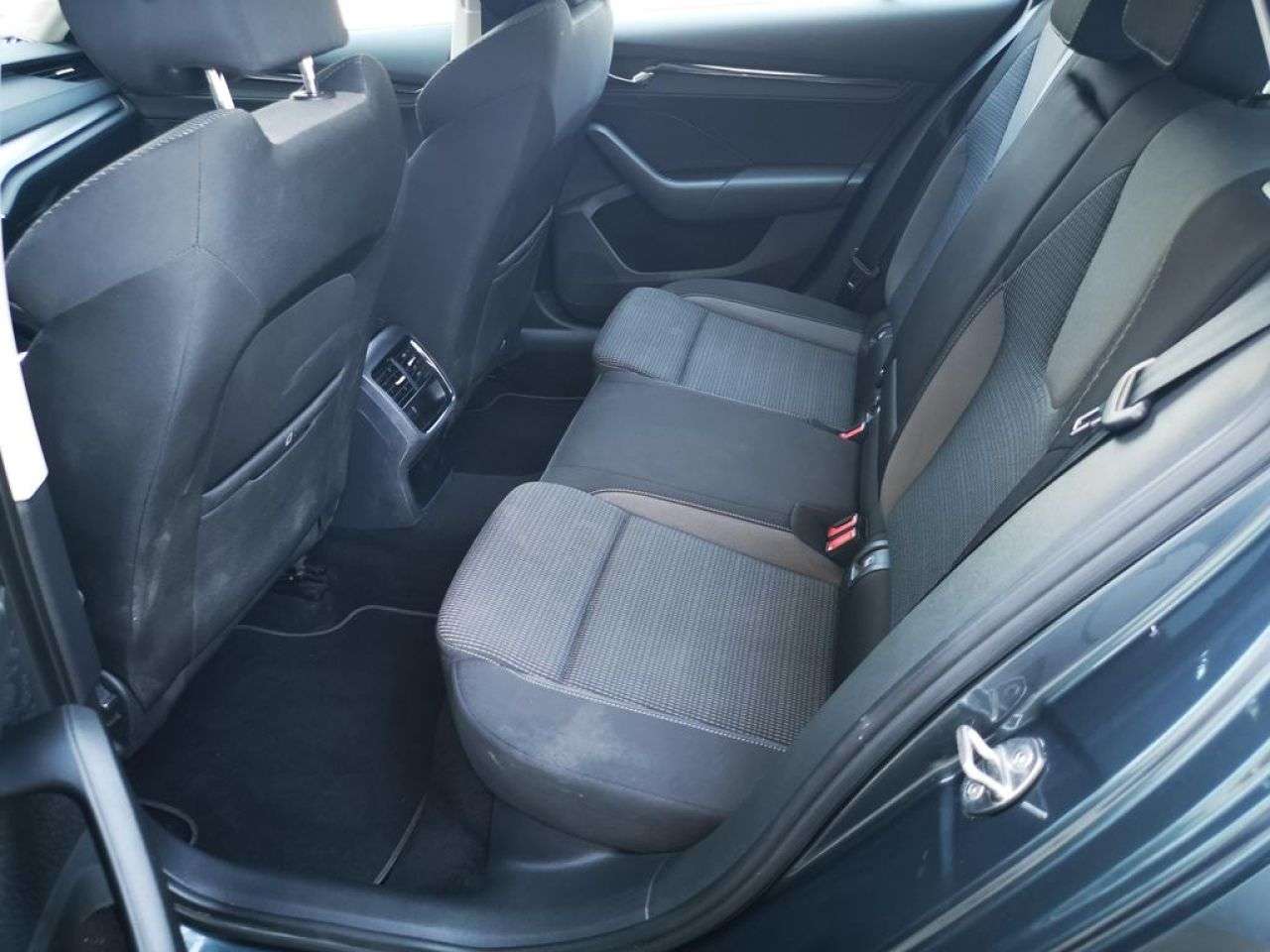 SKODA OCTAVIA COMBI en Minoautos