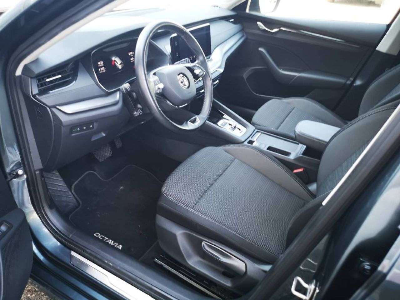 SKODA OCTAVIA COMBI en Minoautos