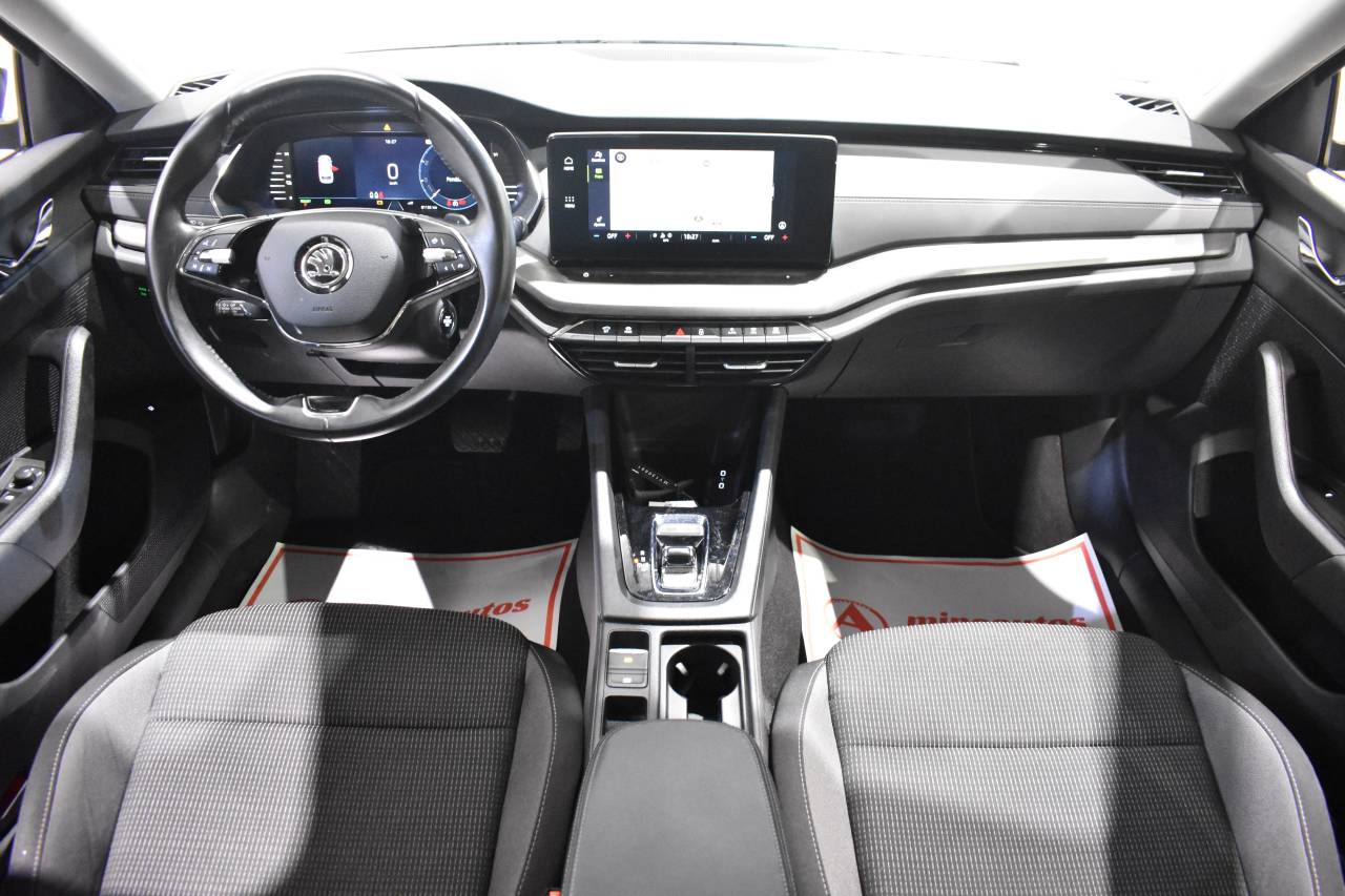 SKODA OCTAVIA COMBI en Minoautos