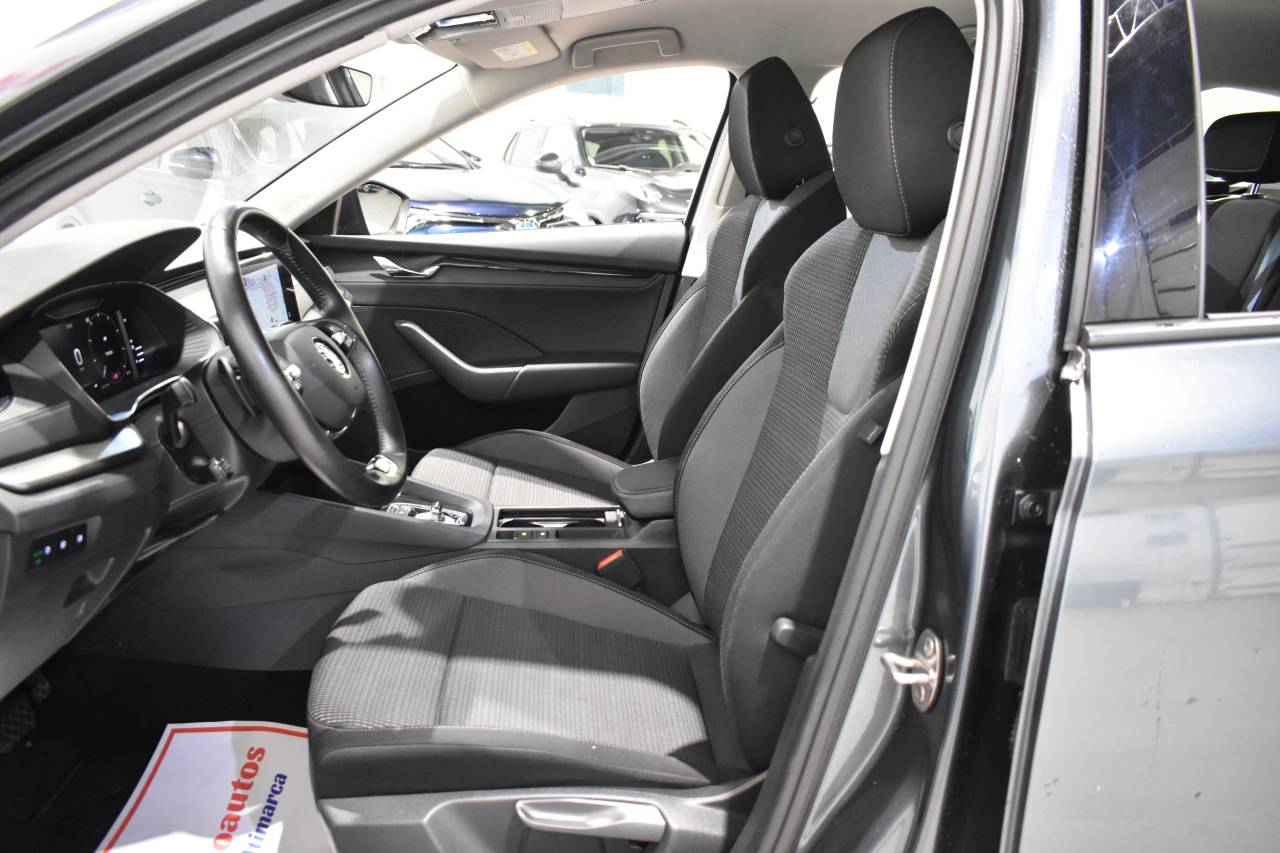 SKODA OCTAVIA COMBI en Minoautos