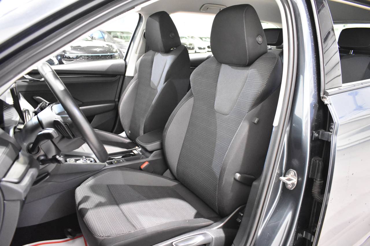 SKODA OCTAVIA COMBI en Minoautos