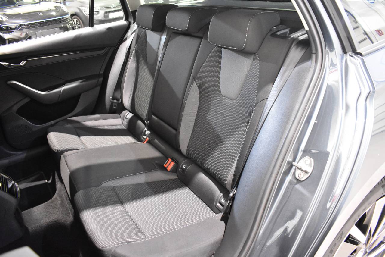 SKODA OCTAVIA COMBI en Minoautos