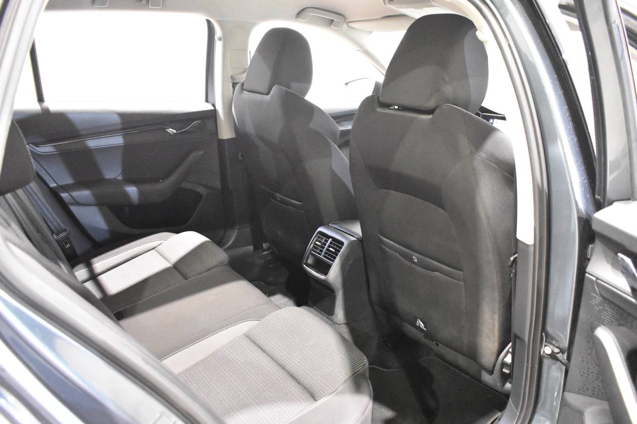 SKODA OCTAVIA COMBI en Minoautos