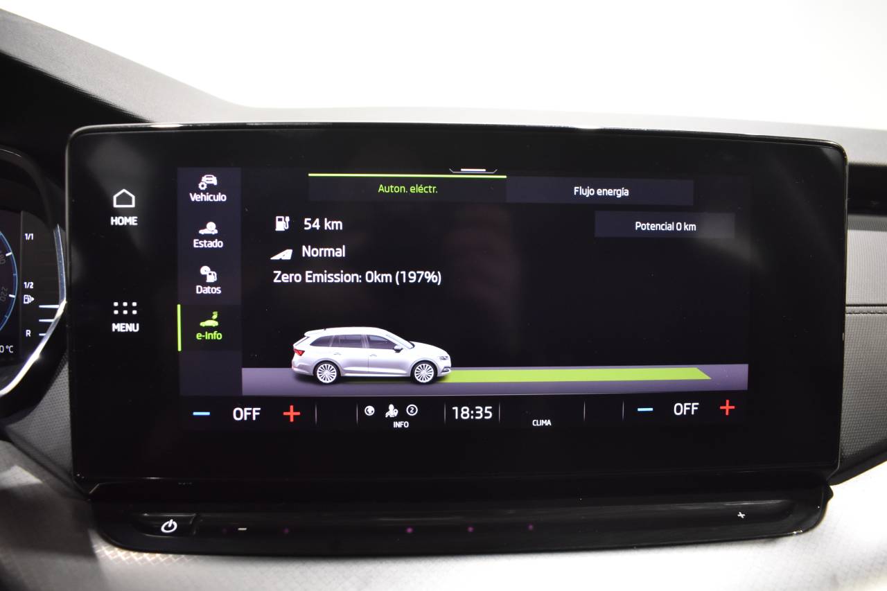 SKODA OCTAVIA COMBI en Minoautos