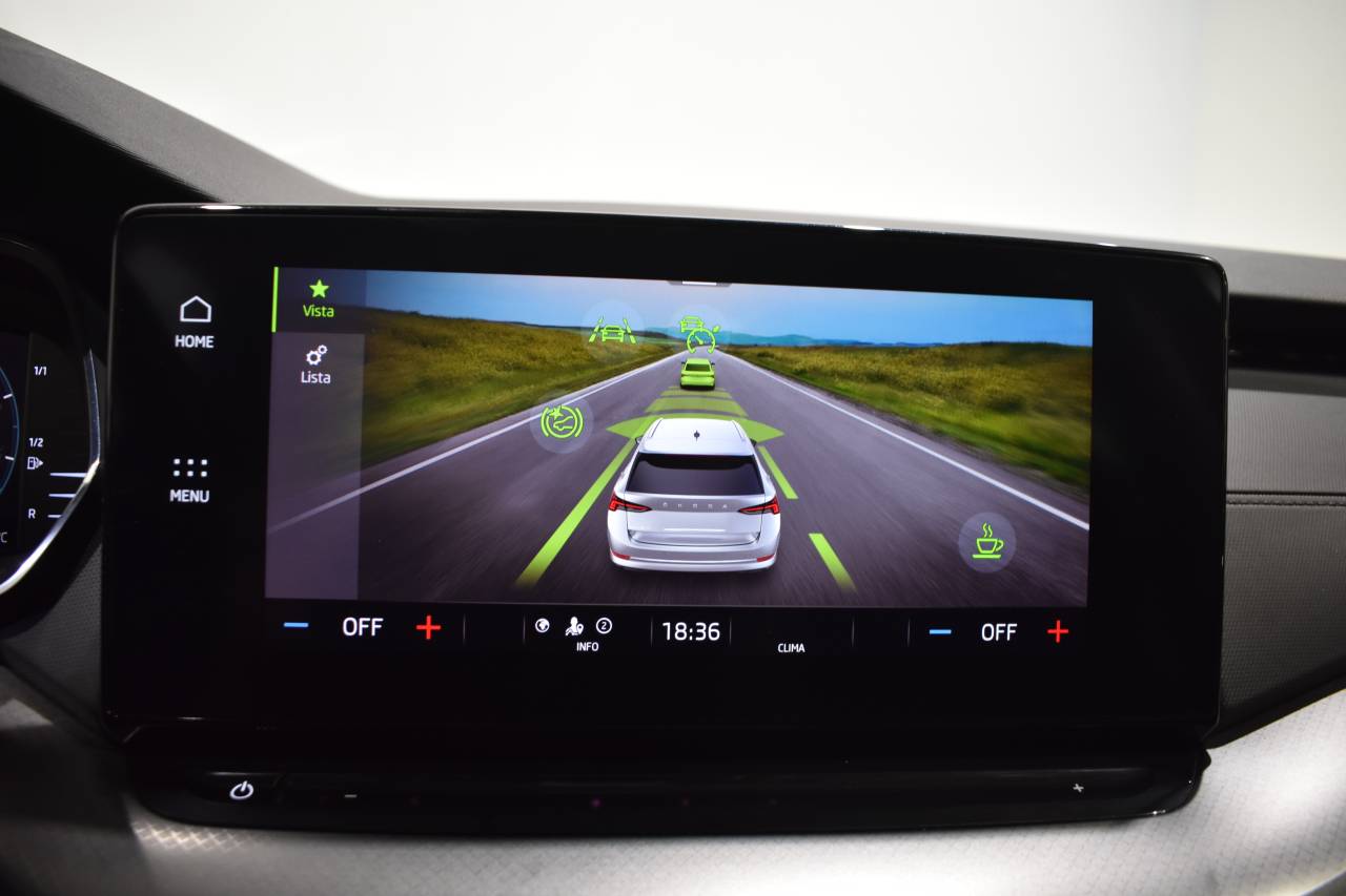 SKODA OCTAVIA COMBI en Minoautos